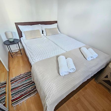 Old Town Retreat Apartment Сараево Екстериор снимка